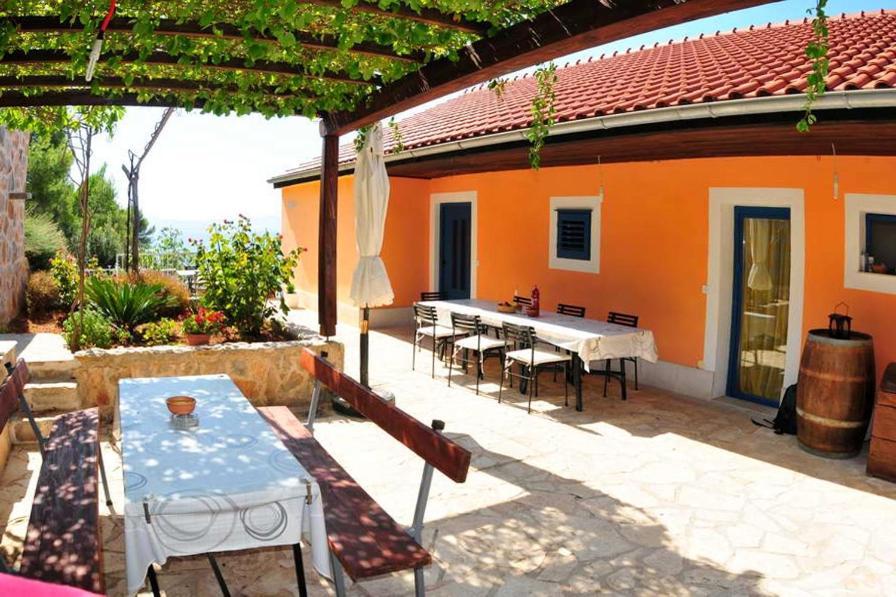 Seaside Secluded Apartments Cove Tvrdni Dolac, Hvar - 4008 Gdinj Exterior photo