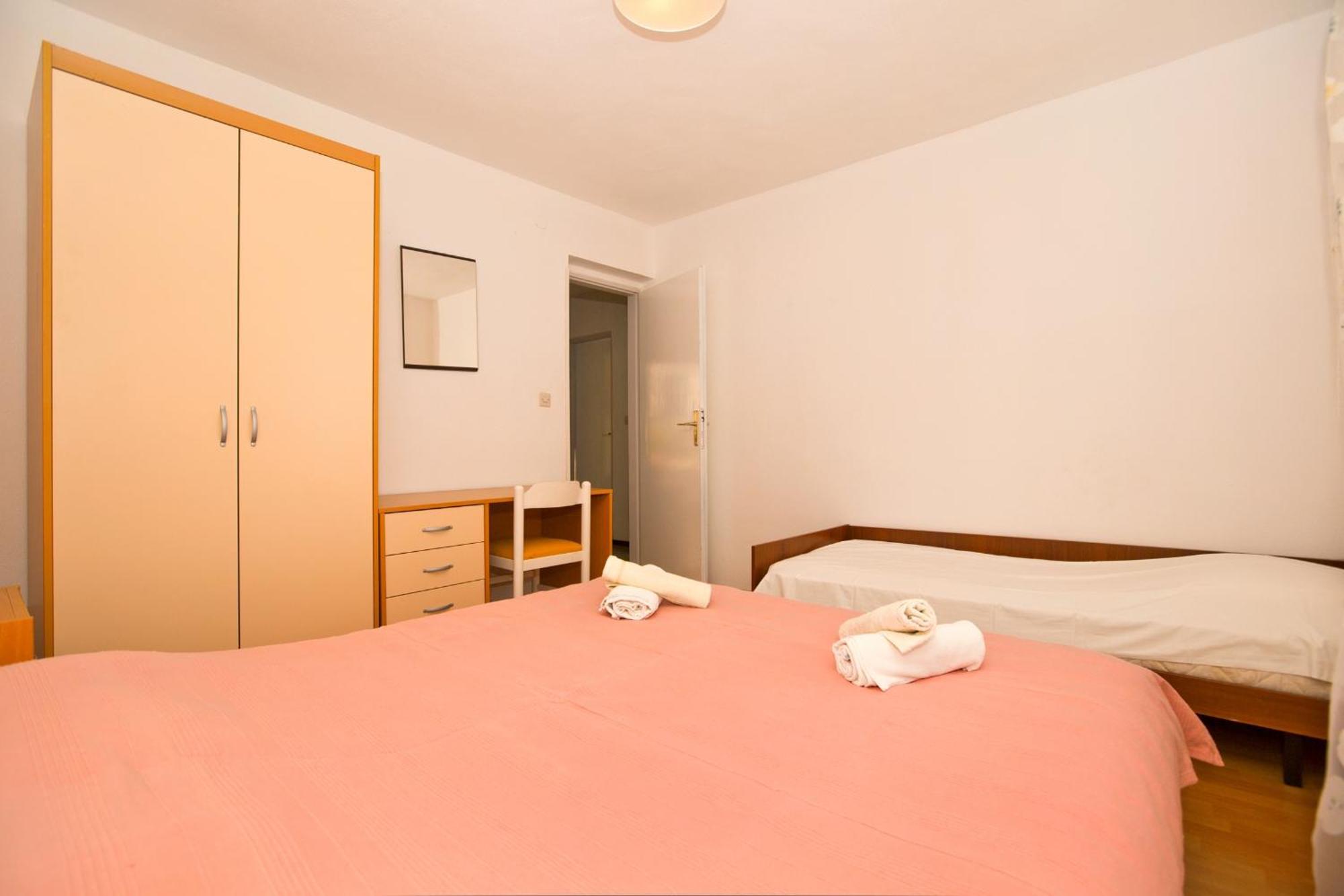 Seaside Secluded Apartments Cove Tvrdni Dolac, Hvar - 4008 Gdinj Room photo